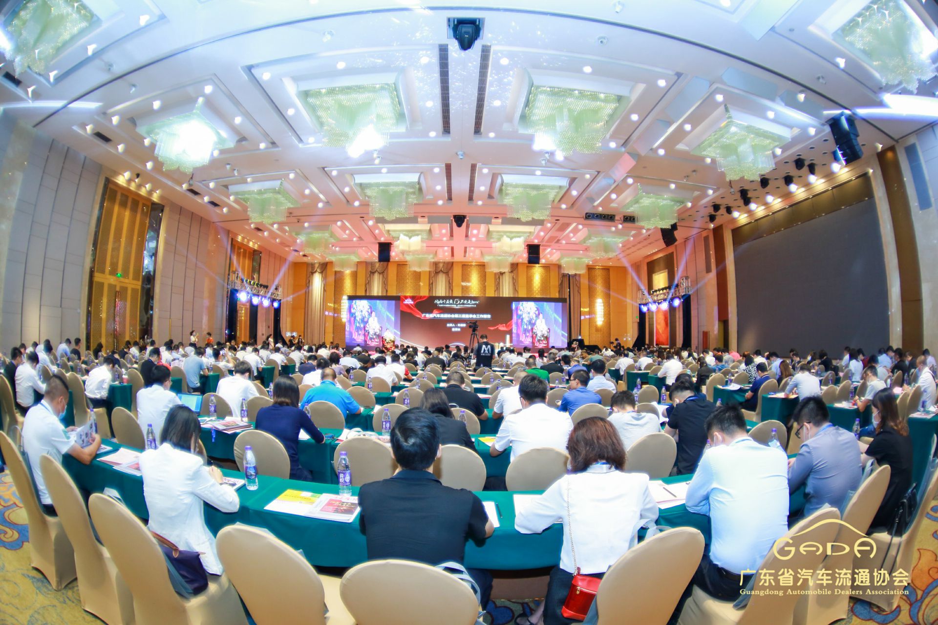 喜报丨哈尔滨纬轩活动策划有限公司“包揽”省汽车流通行业颁奖礼53项大奖(图1)